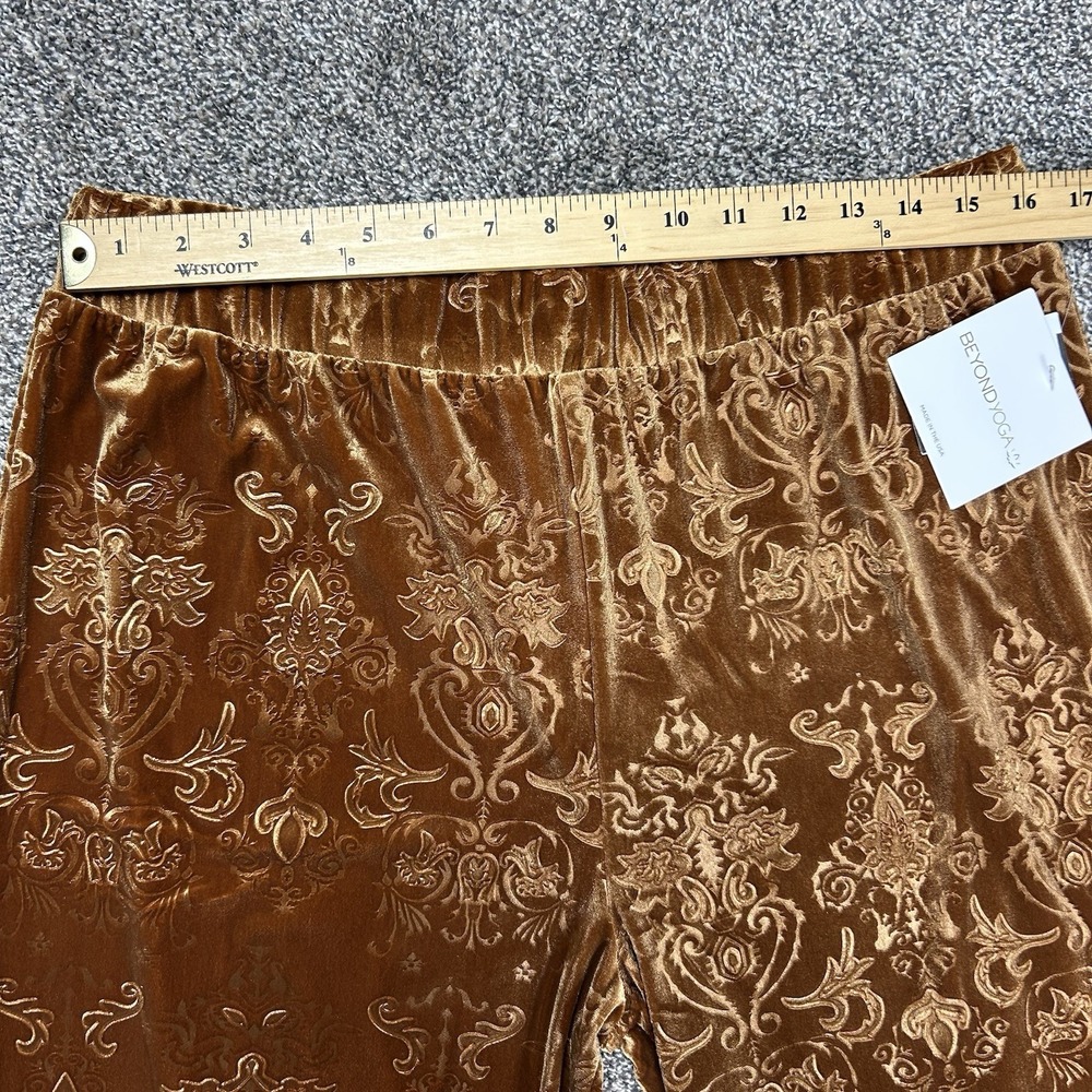 NEW Beyond Yoga Best Dressed Pant Bronze Womens XL Velvet Wide Leg Paisley Print - Picture 8 of 11